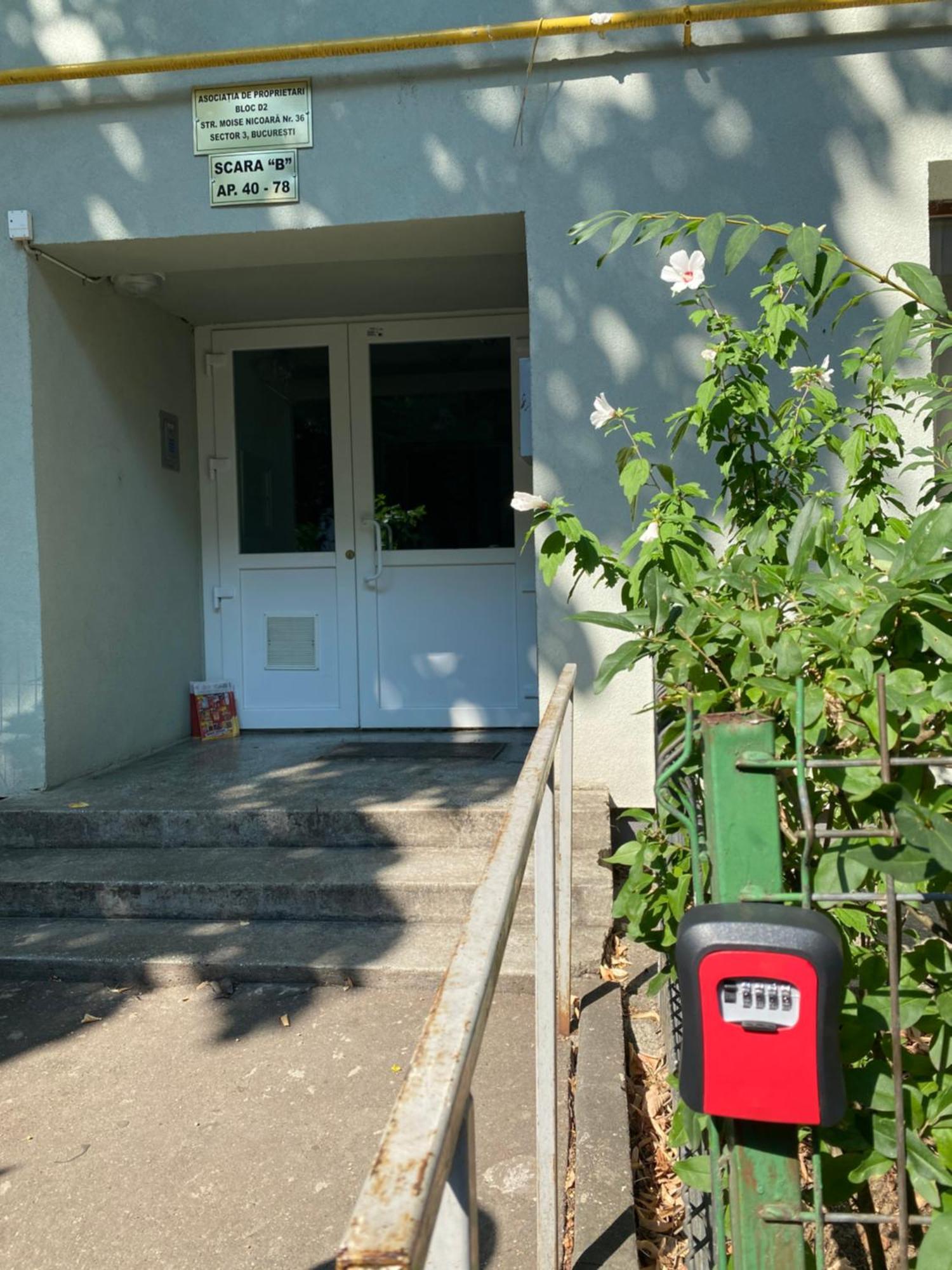 Appartement Casa Andu Piata Alba Iulia à Bucarest Extérieur photo